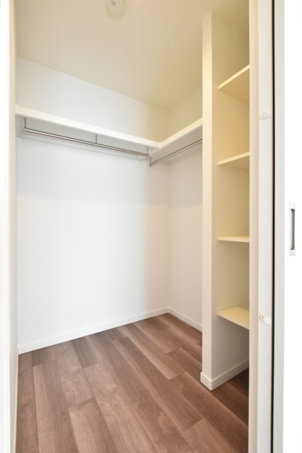 秀和目黒レジデンス 洋室