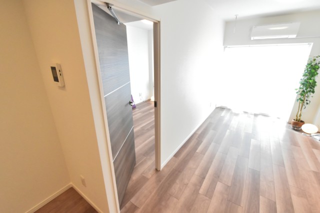 秀和目黒レジデンス 洋室