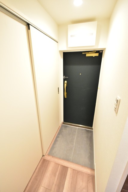 秀和目黒レジデンス 玄関