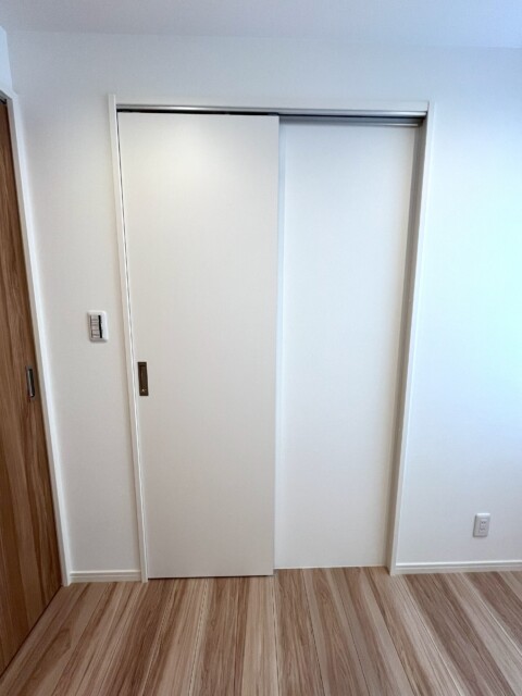 ライオンズマンション箱崎町 洋室2