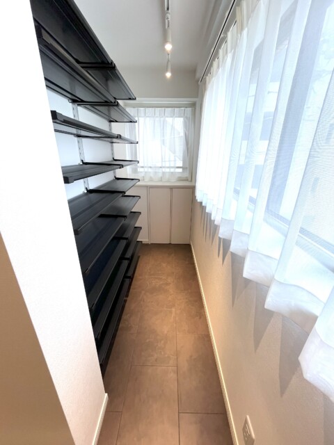 ライオンズマンション箱崎町 玄関廊下