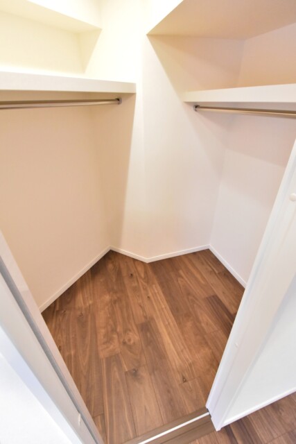 初穂マンションひがし京橋 洋室1