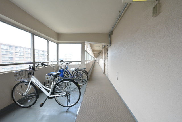 大森駅前住宅２号棟 玄関