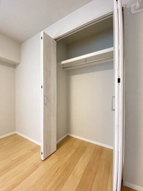 メガロン御殿山 洋室1