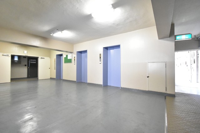 大森駅前住宅１号棟 玄関