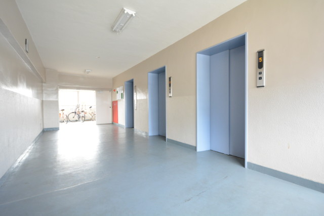 大森駅前住宅２号棟 玄関