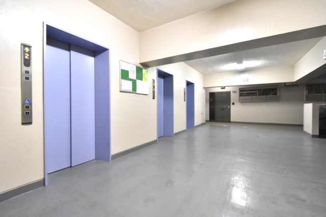 大森駅前住宅１号棟 玄関