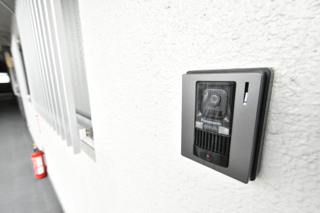 メガロン大森 玄関