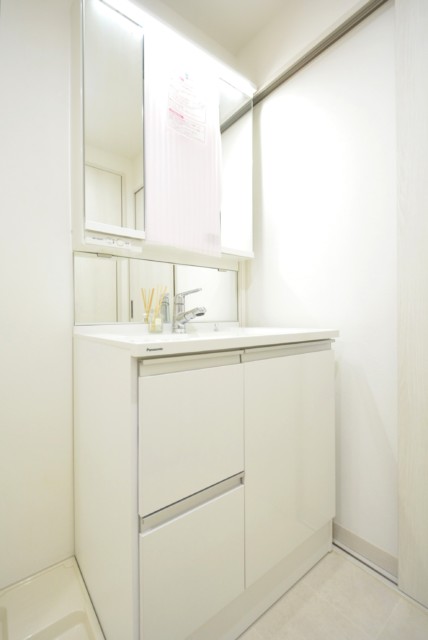 ノア新宿 洗面室