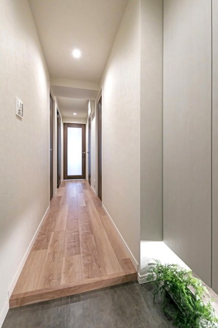 朝日クレスパリオ中野新井薬師 廊下