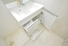 ノア新宿 洗面室