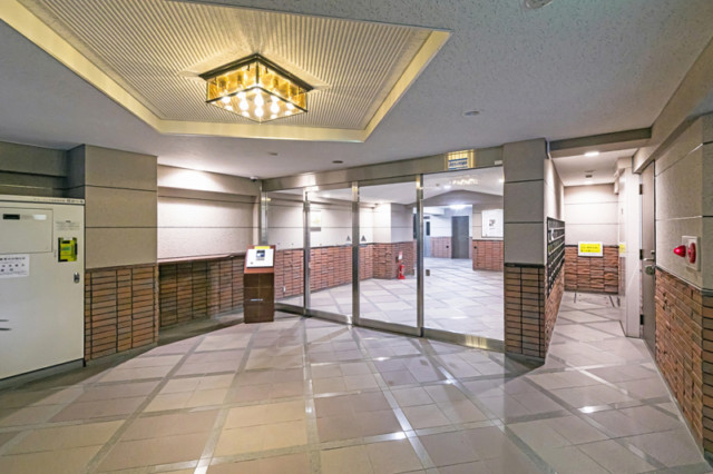 朝日クレスパリオ中野新井薬師 エントランス