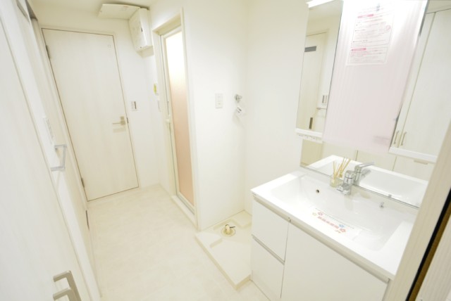 ノア新宿 洗面室