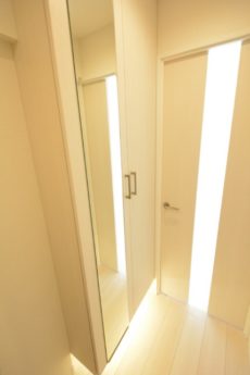 ハイライフ用賀 玄関