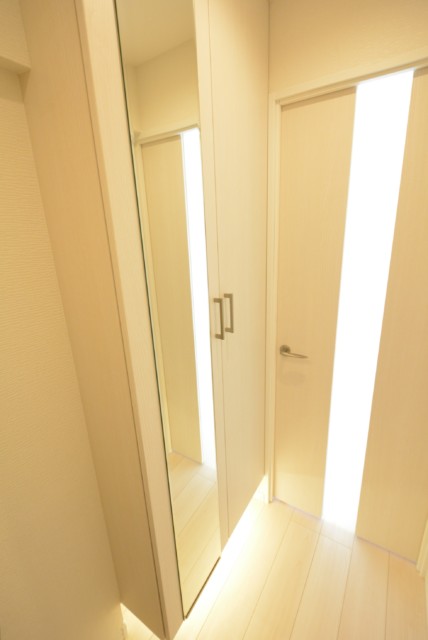 ハイライフ用賀 玄関