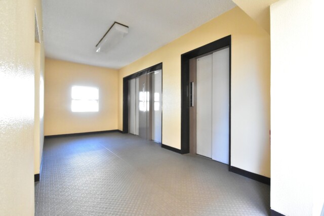 東建柏木マンション 玄関