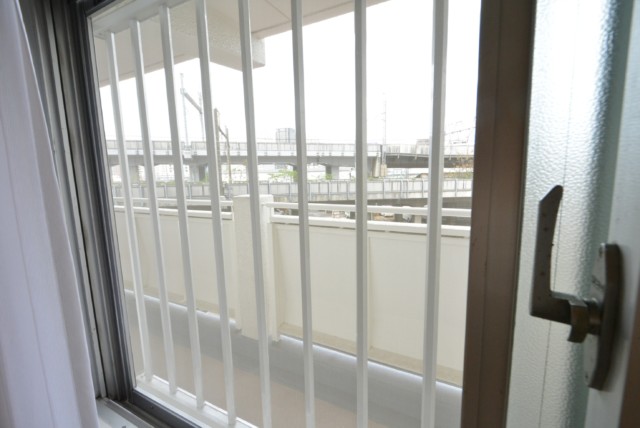 三田ナショナルコート 洋室1