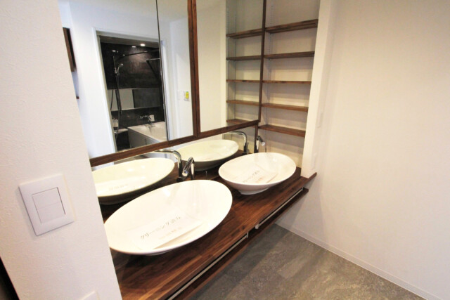 ロワ・ヴェール市ヶ谷左内坂 洗面室