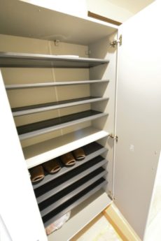 ライオンズマンション上野毛第３ 玄関