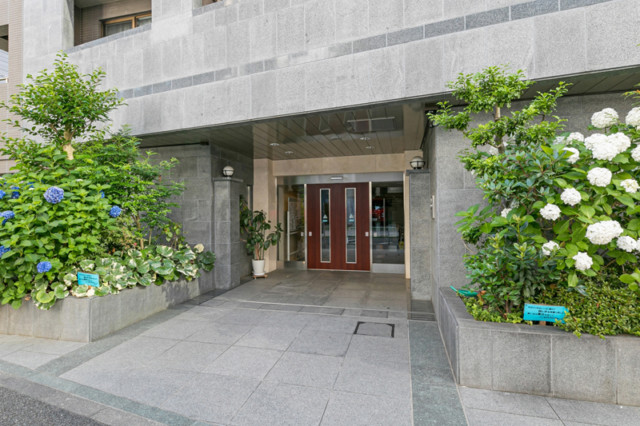 グラーサ西麻布 エントランス