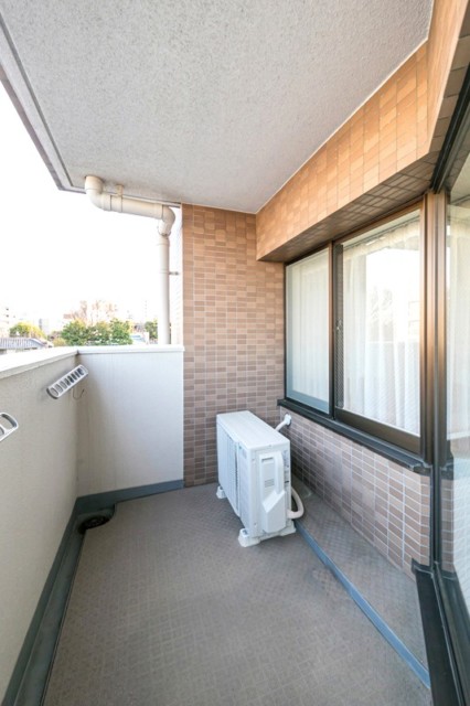 朝日クレスパリオ中野新井薬師 バルコニー