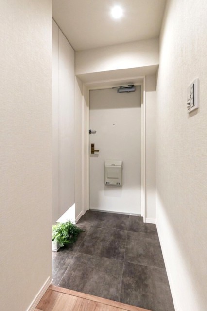 朝日クレスパリオ中野新井薬師 玄関