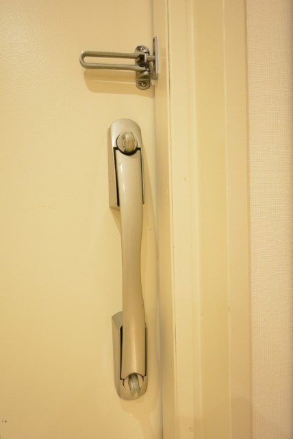 三田ナショナルコート 玄関