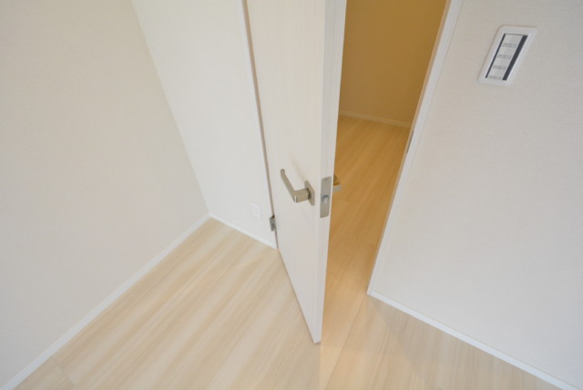 三田ナショナルコート 洋室3