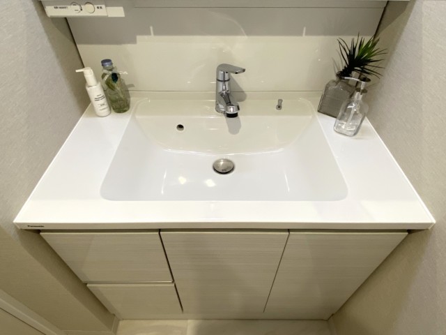 NK五反田コータース 洗面室