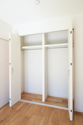 ニューハイム田町 洋室2