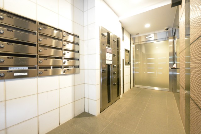 グランジュール明大前 エントランスホール