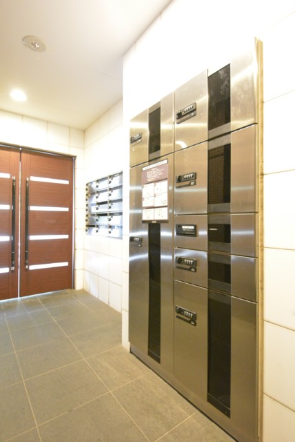 グランジュール明大前 エントランスホール