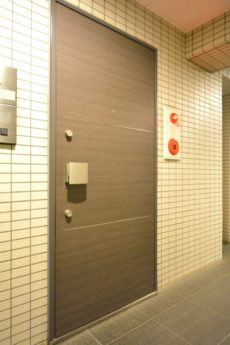 グランジュール明大前 玄関