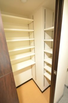 グランジュール明大前 玄関