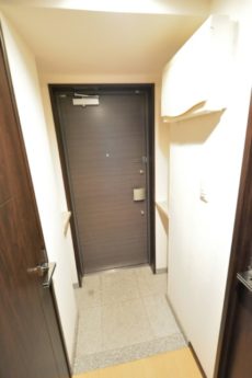 グランジュール明大前 玄関