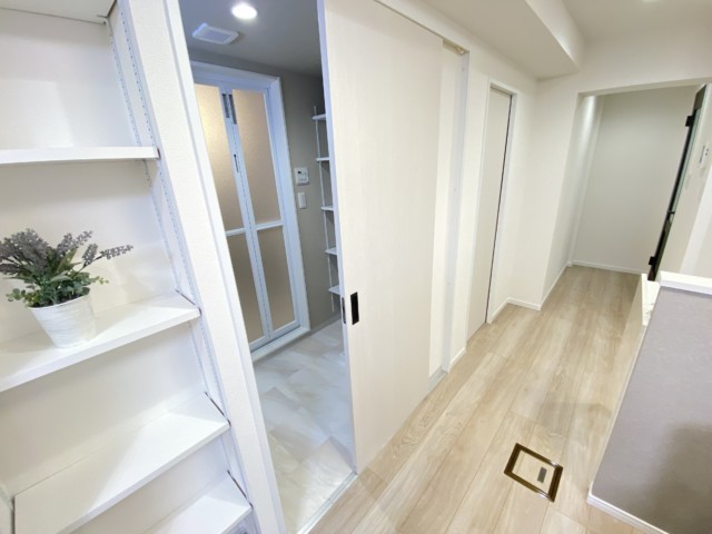 NK五反田コータース 洗面室