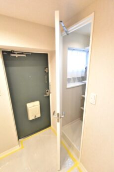 駒場ネオパレス 玄関 駒場ネオパレス 玄関