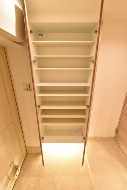 上馬フラワーホーム 玄関