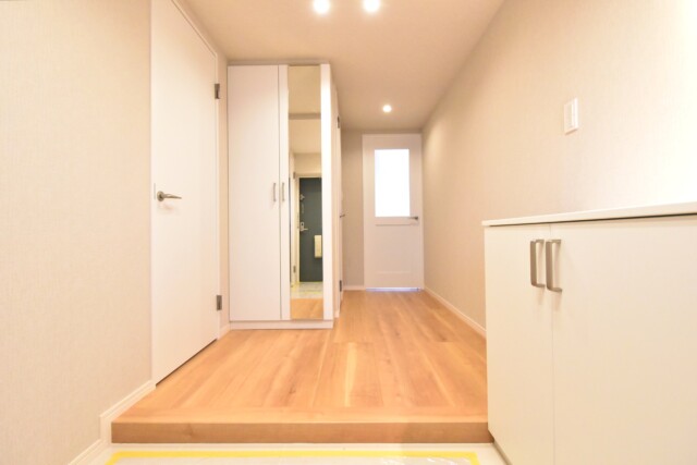 駒場ネオパレス 玄関 駒場ネオパレス 玄関