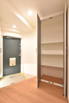 駒場ネオパレス 玄関 駒場ネオパレス 玄関