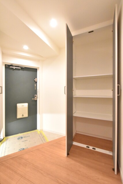 駒場ネオパレス 玄関