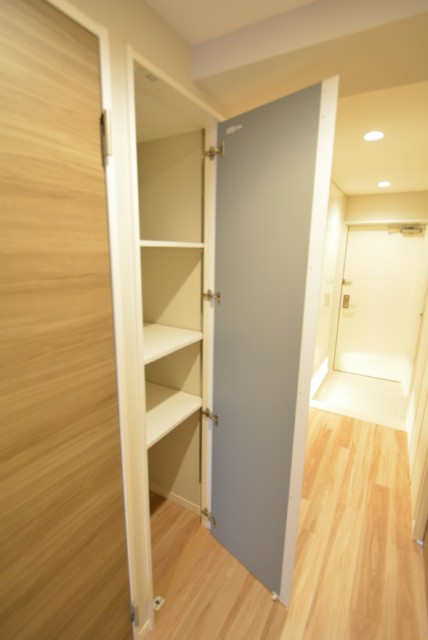 ツインシティ東砂アネックス 廊下収納