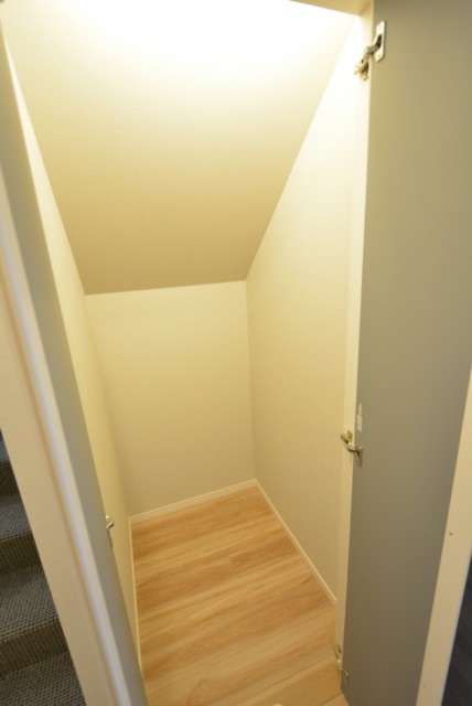 ツインシティ東砂アネックス 廊下収納