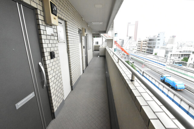 藤和三軒茶屋コープ 玄関