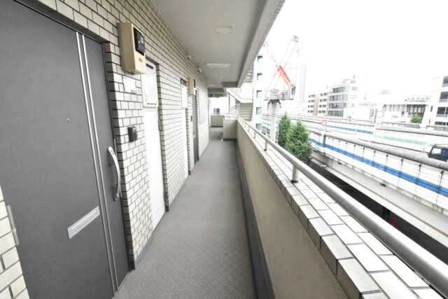 藤和三軒茶屋コープ 玄関