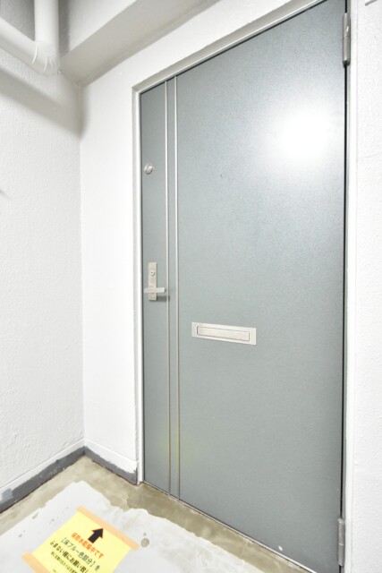 駒場ネオパレス 玄関