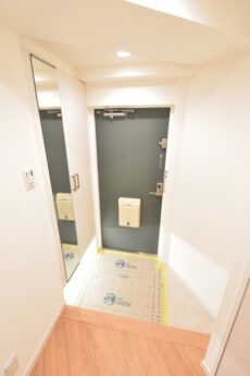 駒場ネオパレス 玄関 駒場ネオパレス 玄関