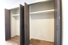 ラグナタワー 洋室2