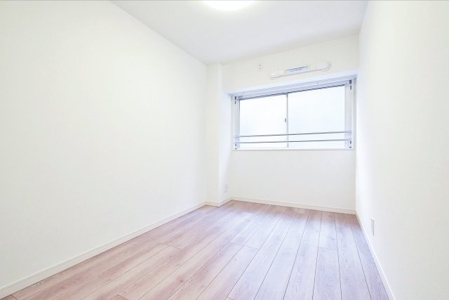 ストークマンション三田 洋室2