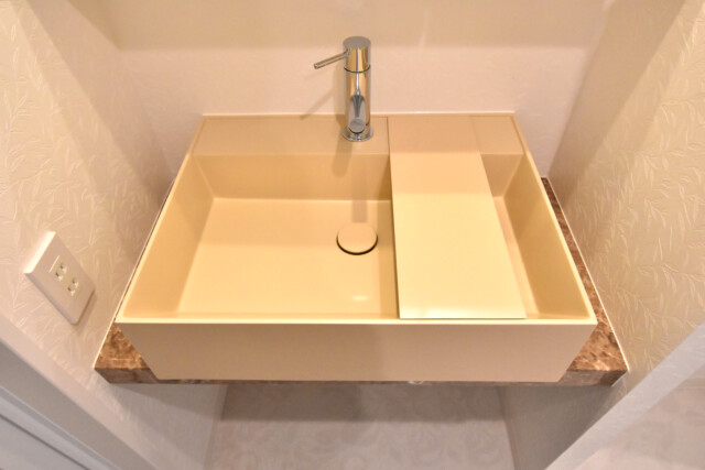 NK五反田コータース 洗面室